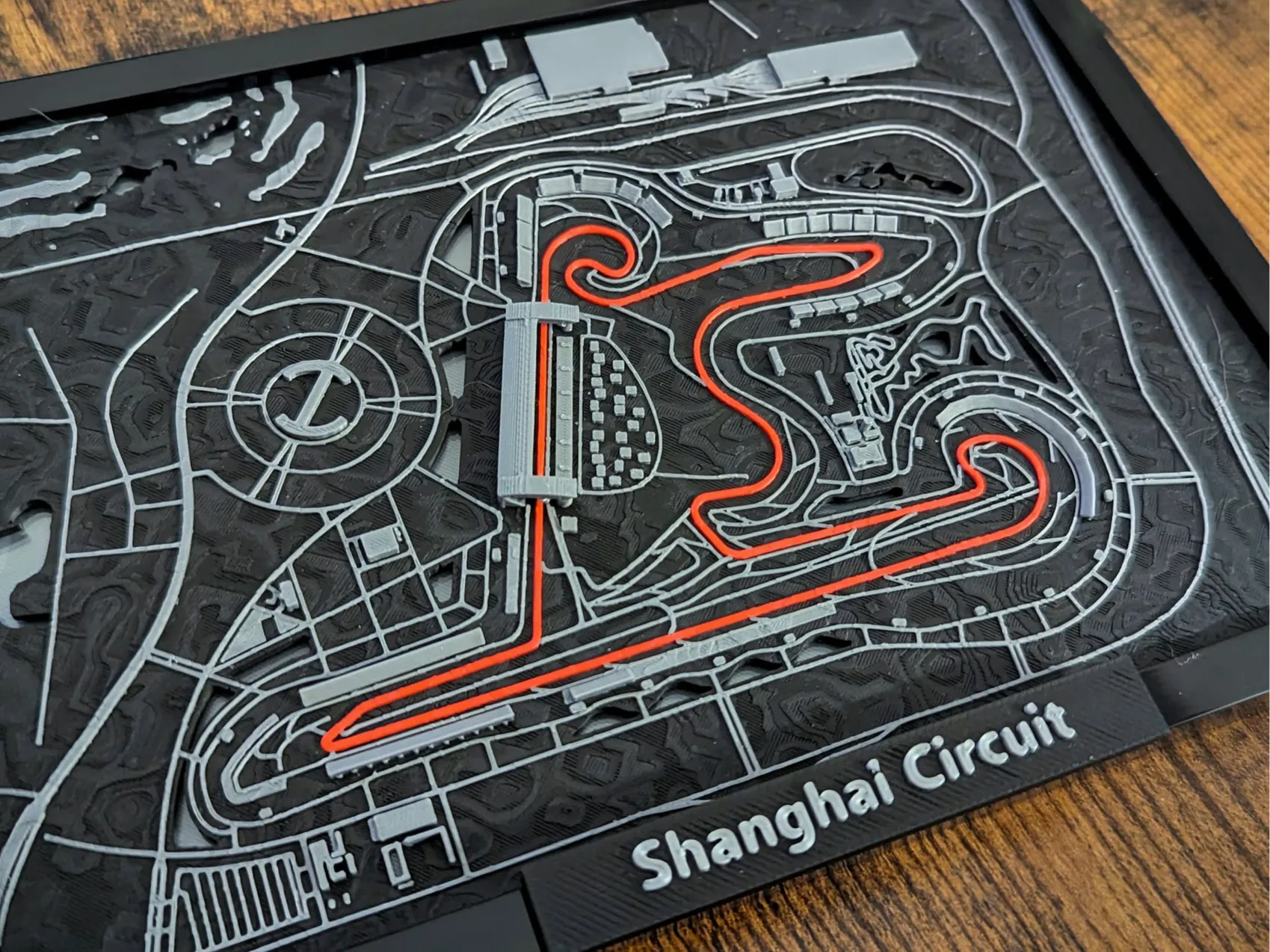 Shanghai Circuit 3D Pist Haritası | Chinese Grand Prix Duvar Dekoru | Değiştirilebilir Formula 1 Panosu (19x14 cm) - Otoban Faresi Araba & Motosiklet Aksesuarları - otobanfaresi - 3d formula1 - formula1