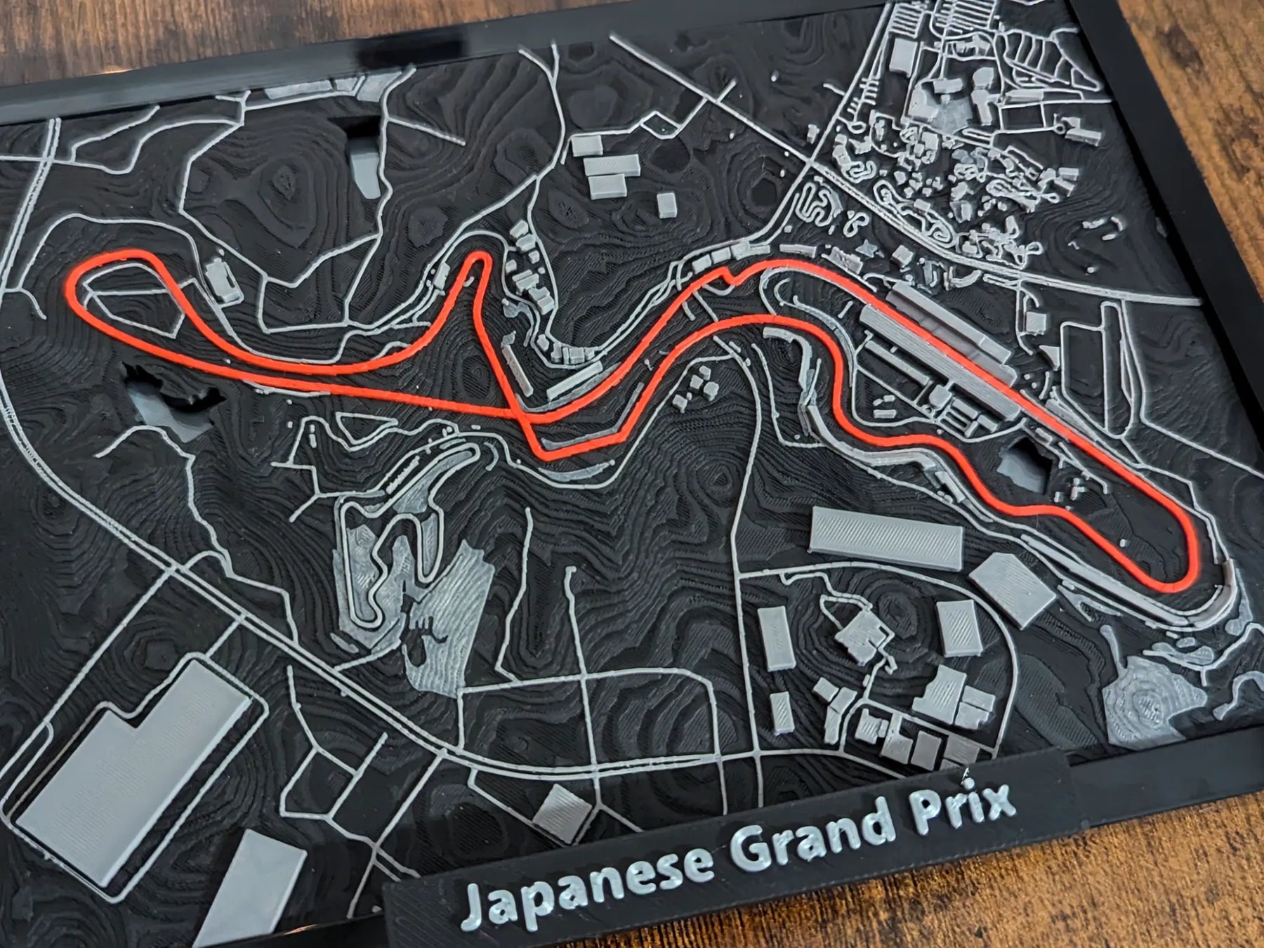 Japanese Grand Prix 3D Pist Haritası | Suzuka Circuit Duvar Dekoru | Değiştirilebilir Formula 1 Panosu (19x14 cm) - Otoban Faresi Araba & Motosiklet Aksesuarları - otobanfaresi - 3d formula1 - formula1