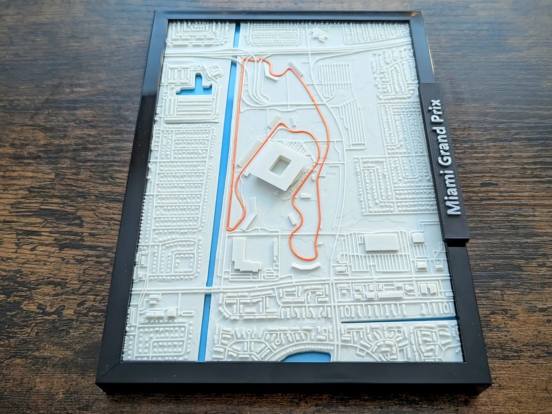 Miami Grand Prix 3D Pist Haritası | Miami International Autodrome Duvar Dekoru | Değiştirilebilir F1 Panosu (19x14 cm) - Otoban Faresi Araba & Motosiklet Aksesuarları - otobanfaresi - 3d formula1 - formula1