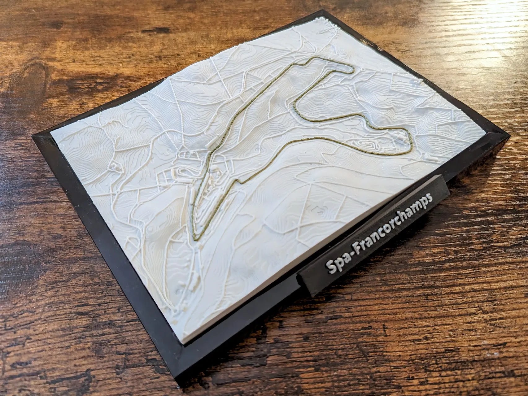 Spa-Francorchamps 3D Pist Haritası | Belgian Grand Prix Duvar Dekoru | Değiştirilebilir Formula 1 Panosu (19x14 cm) - Otoban Faresi Araba & Motosiklet Aksesuarları - otobanfaresi - 3d formula1 - formula1