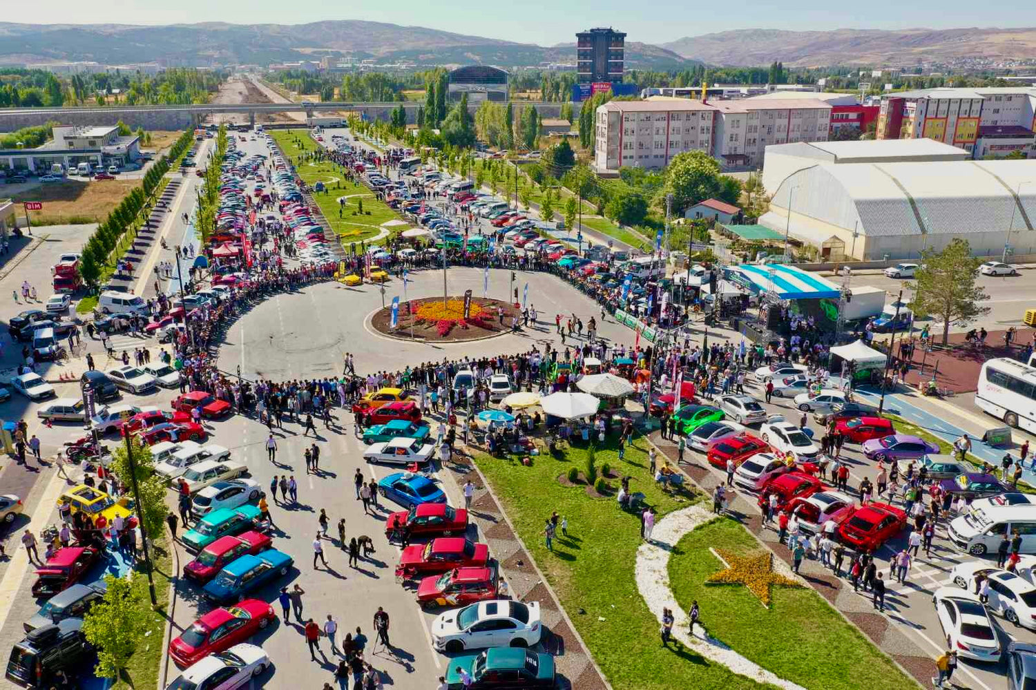 Türkiye'de Araba Kültürü: Tutku, Gelenek ve Gelişim