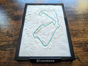 Silverstone Circuit 3D Pist Haritası | British Grand Prix Duvar Dekoru | Değiştirilebilir Formula 1 Panosu (19x14 cm) - Otoban Faresi Araba & Motosiklet Aksesuarları - otobanfaresi - 3d formula1 - formula1
